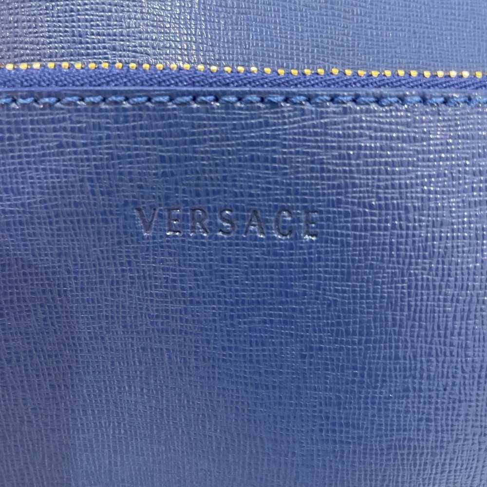 Versace Blue Texture Leather Handbag/Tote
Rare! Sold Out! Brand New! Dust Bag! - Picture 7 of 10